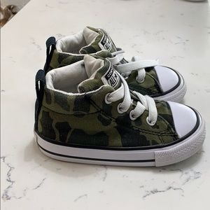 Converse toddler size 6t camo shoes